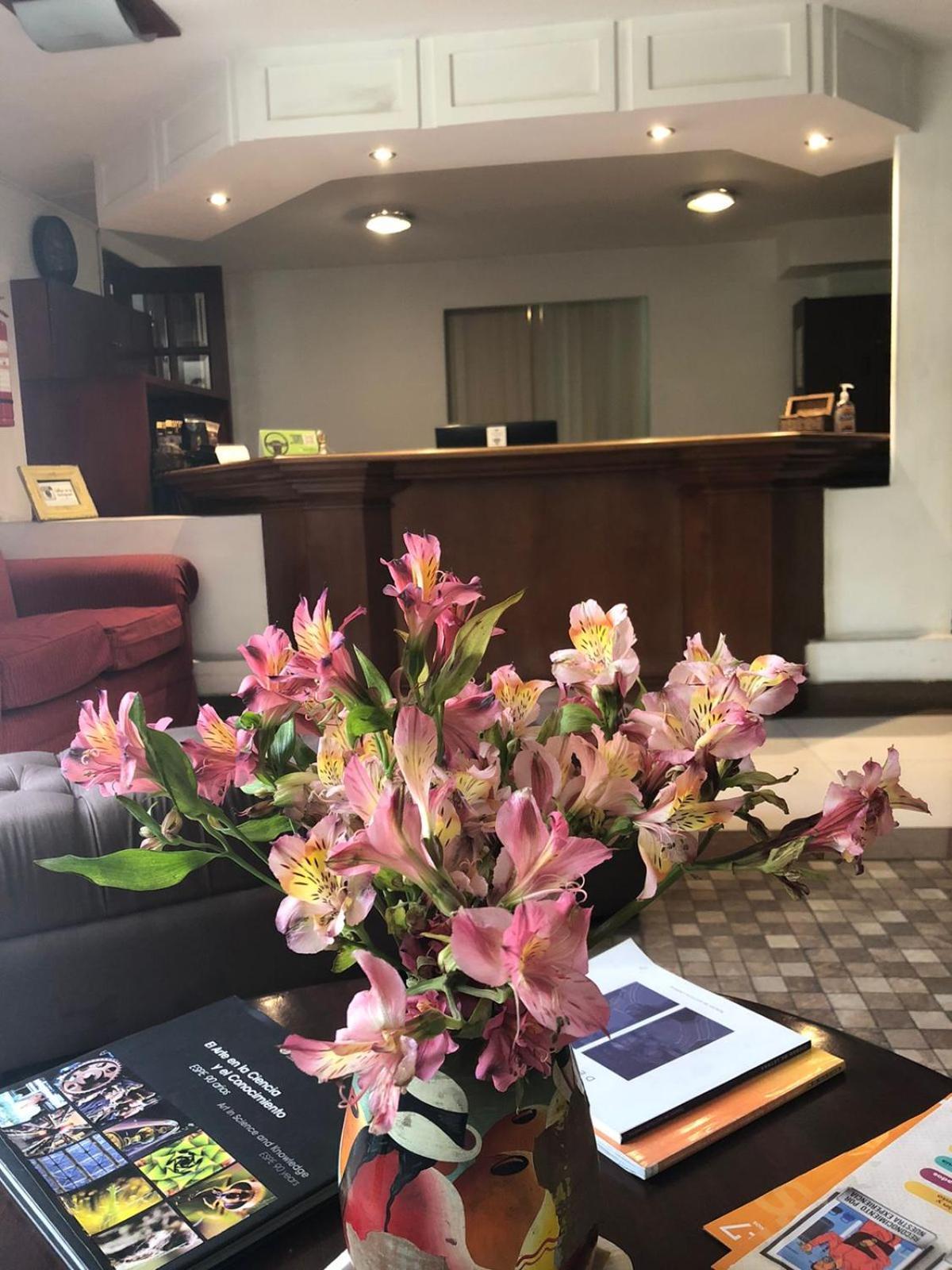 Filatelia Suites & Travel Quito Exterior photo